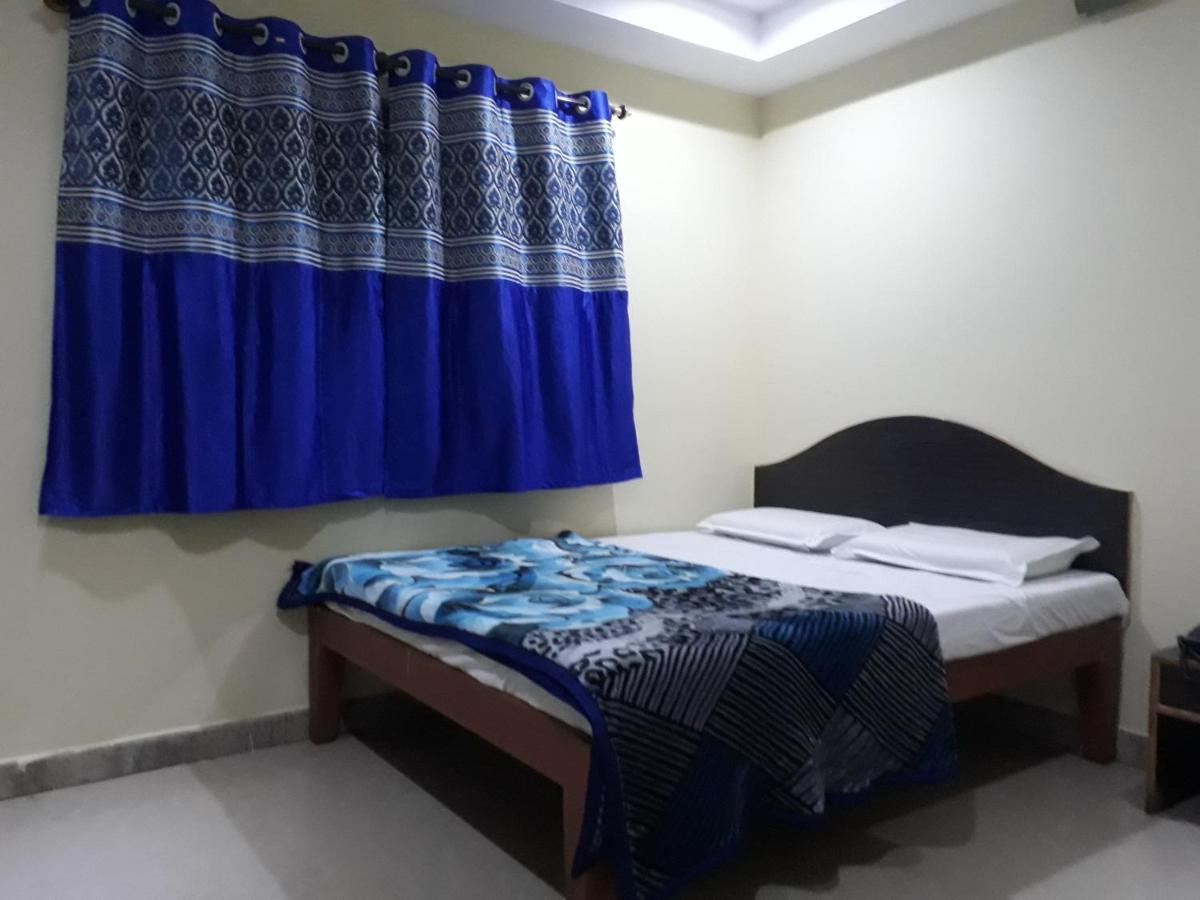 Blue Moon Residency Hotel Мисор Екстериор снимка